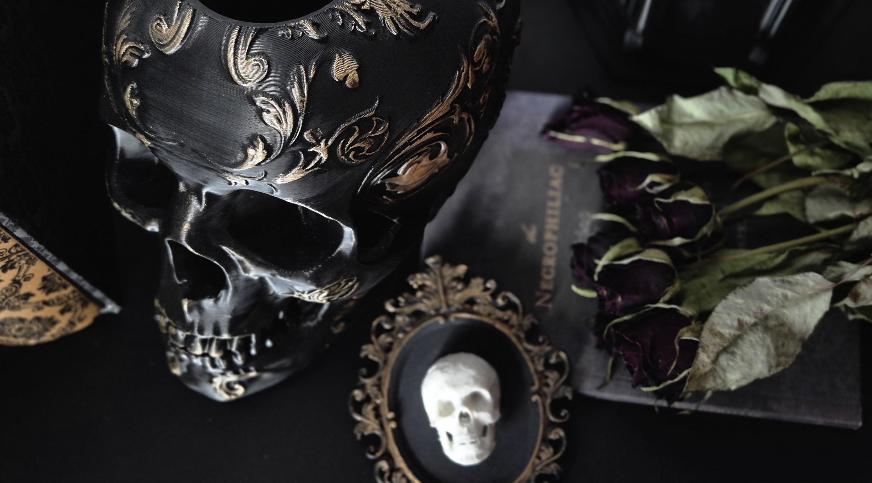 Gothic vase "Immortelle", Baroque vase, Victorian vase, Skull Vase, Dried flowers vase, 3D-PRINTED