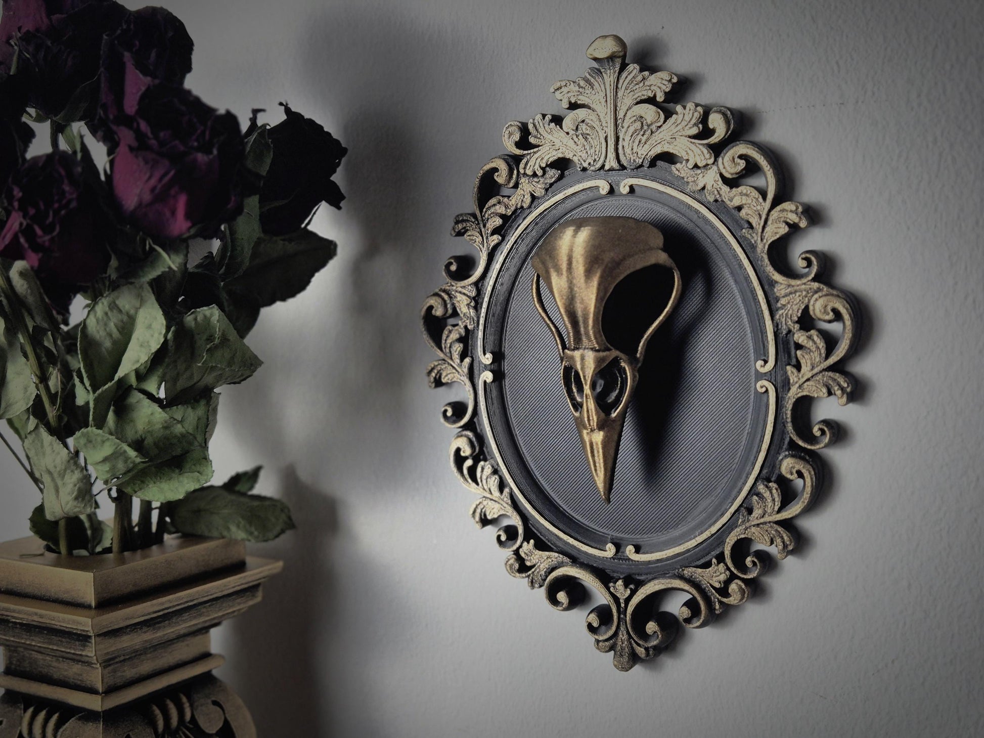Gothic Victorian Raven Skull Frame "Gabriel", 3D-PRINTED