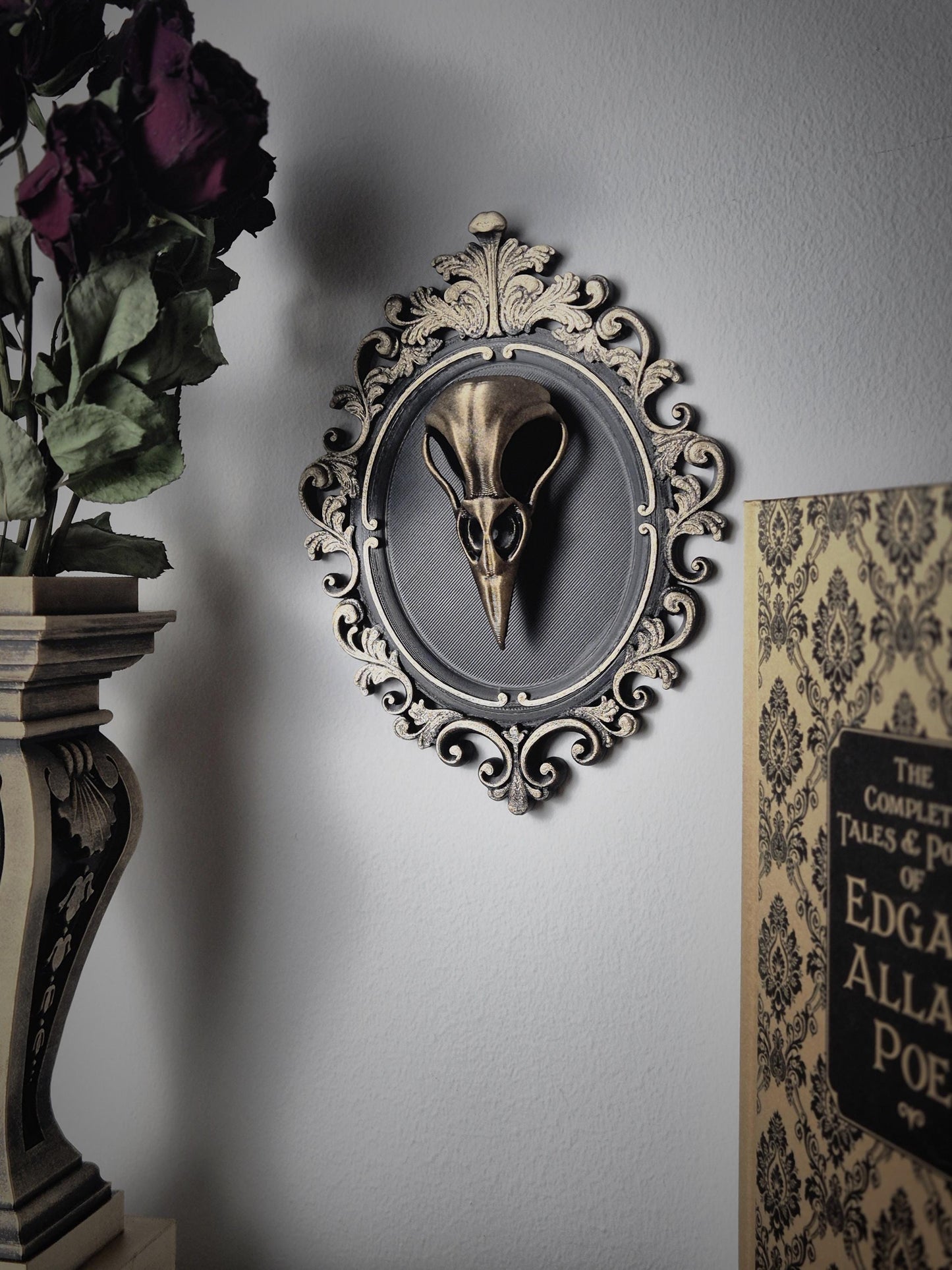 Gothic Victorian Raven Skull Frame "Gabriel", 3D-PRINTED