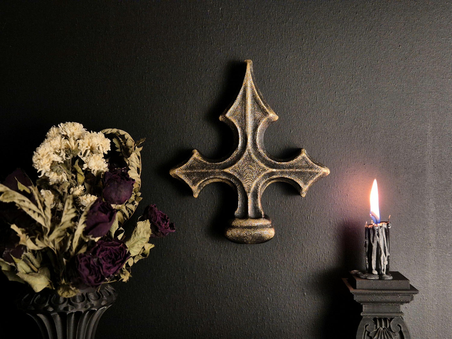 Gothic Cross Wall or Shelf Decor – 3D Printed Cathedral Accent | Gothic Gallery Wall Filler | Black or Hand-Painted Gold/Silver
