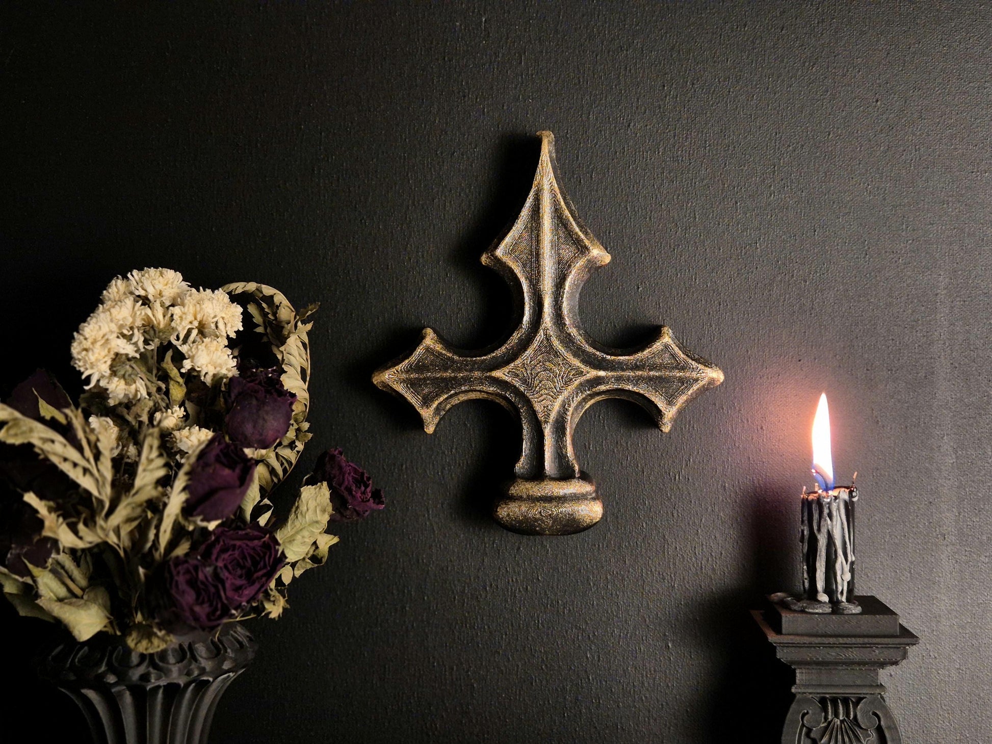 Gothic Cross Wall or Shelf Decor – 3D Printed Cathedral Accent | Gothic Gallery Wall Filler | Black or Hand-Painted Gold/Silver
