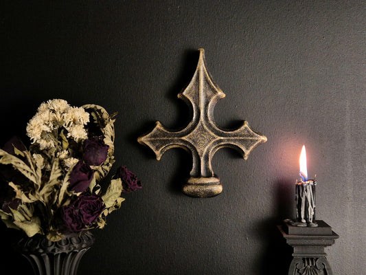 Gothic Cross Wall or Shelf Decor – 3D Printed Cathedral Accent | Gothic Gallery Wall Filler | Black or Hand-Painted Gold/Silver