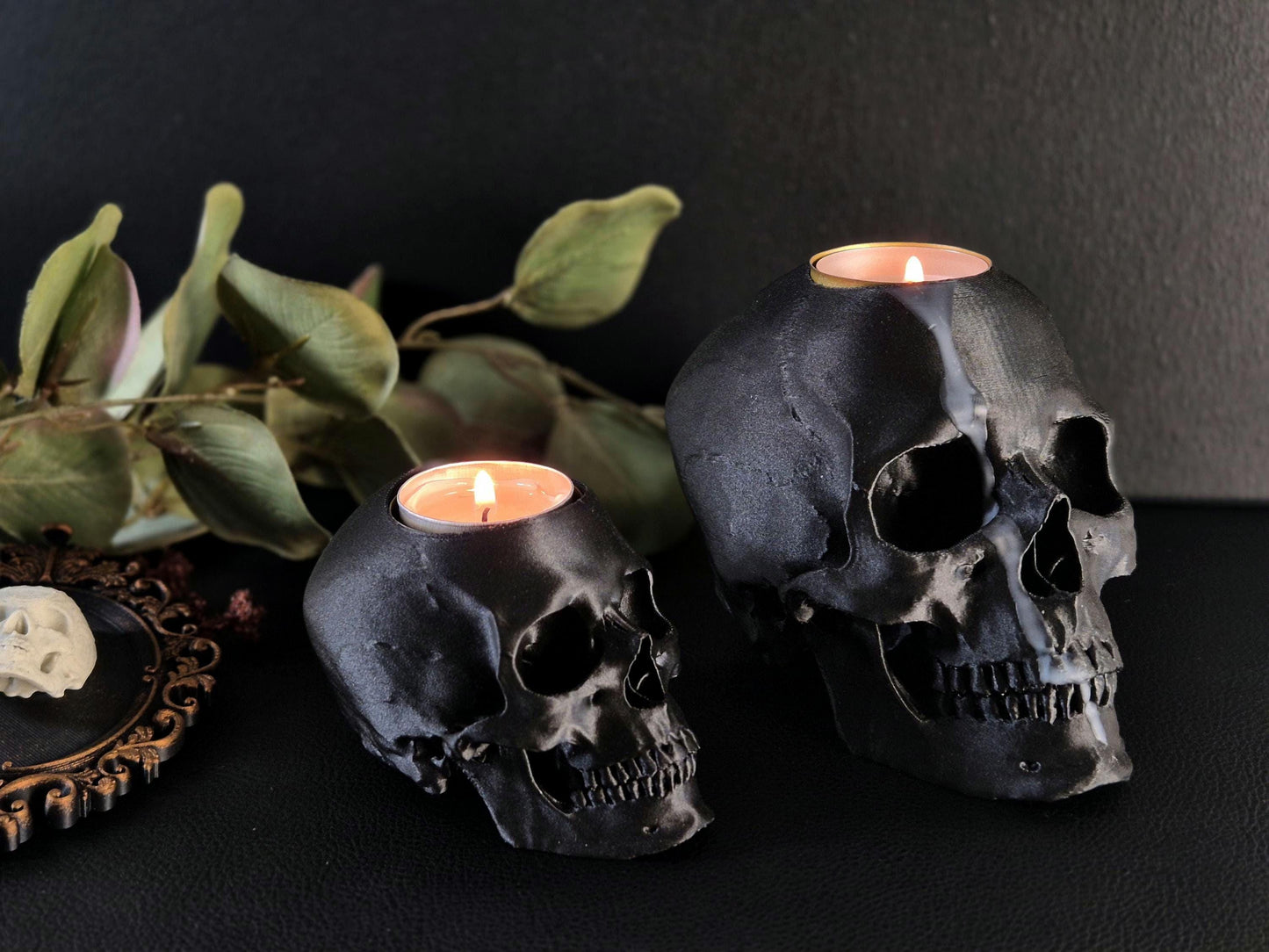 Skull Tealight Candle Holder "Nox"