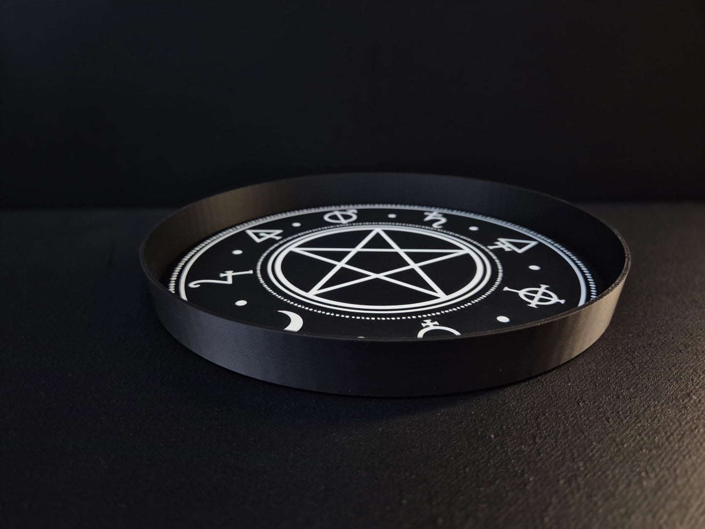 Gothic Pentagram Tray with Occult Symbols – 3D Printed Witchcraft Altar Organiser, Black Round Tray, Dark Home Decor, Wiccan Gift