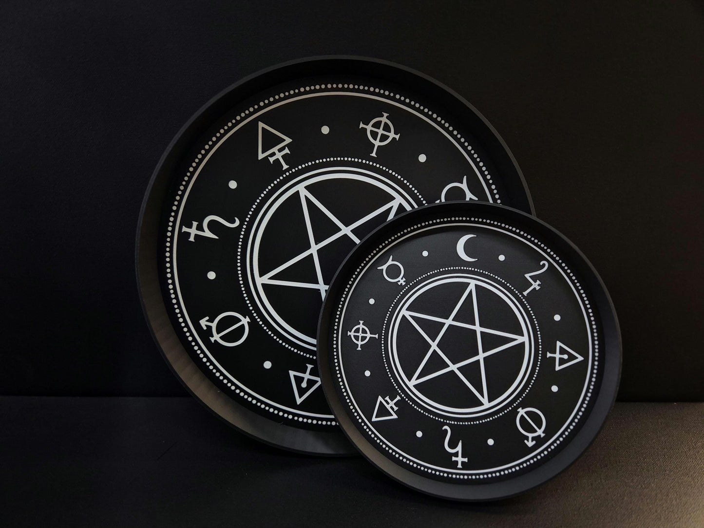 Gothic Pentagram Tray with Occult Symbols – 3D Printed Witchcraft Altar Organiser, Black Round Tray, Dark Home Decor, Wiccan Gift