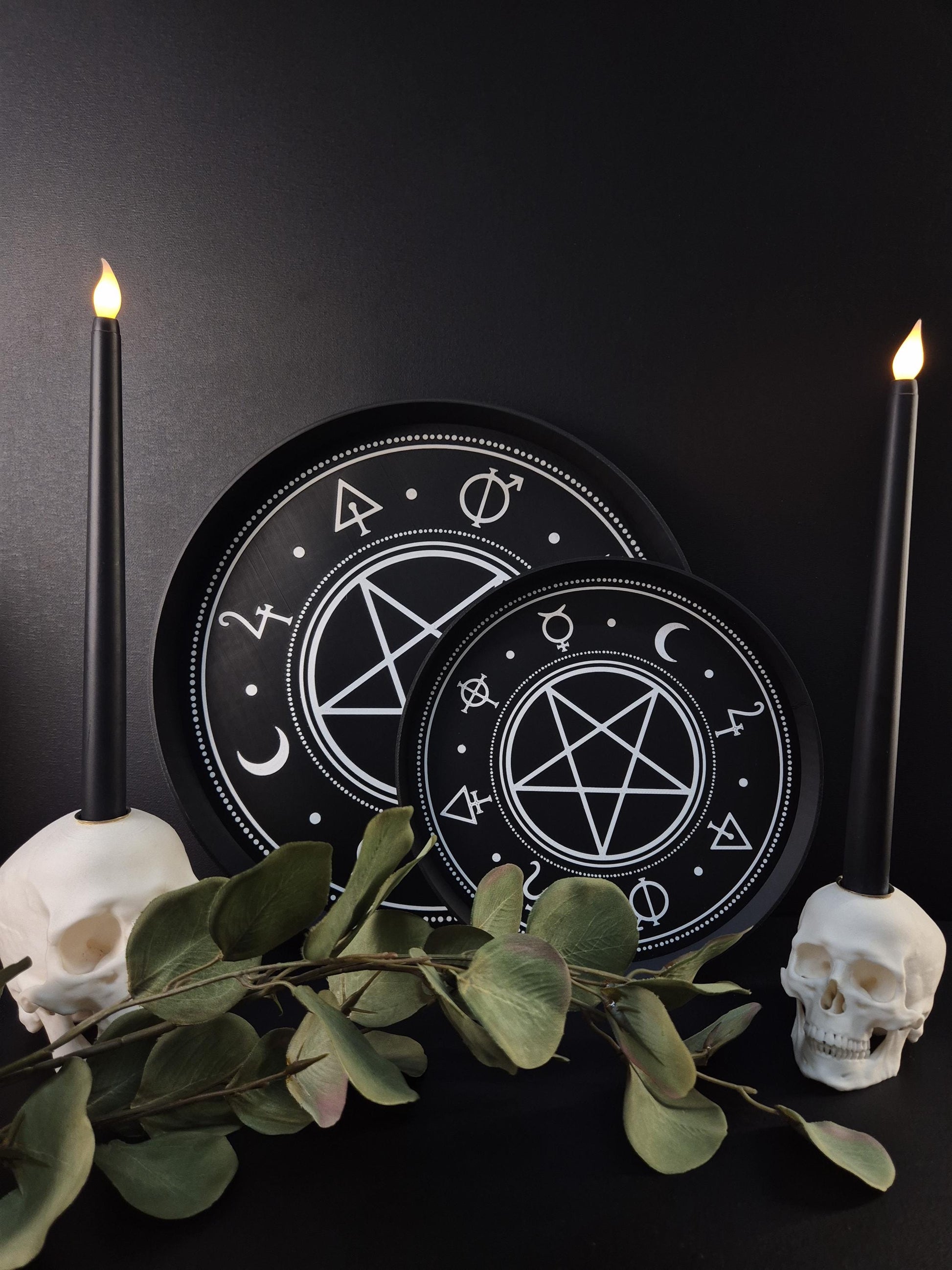 Gothic Pentagram Tray with Occult Symbols – 3D Printed Witchcraft Altar Organiser, Black Round Tray, Dark Home Decor, Wiccan Gift
