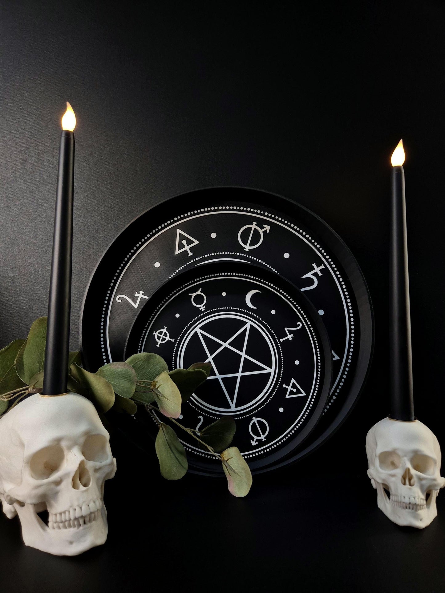 Gothic Pentagram Tray with Occult Symbols – 3D Printed Witchcraft Altar Organiser, Black Round Tray, Dark Home Decor, Wiccan Gift