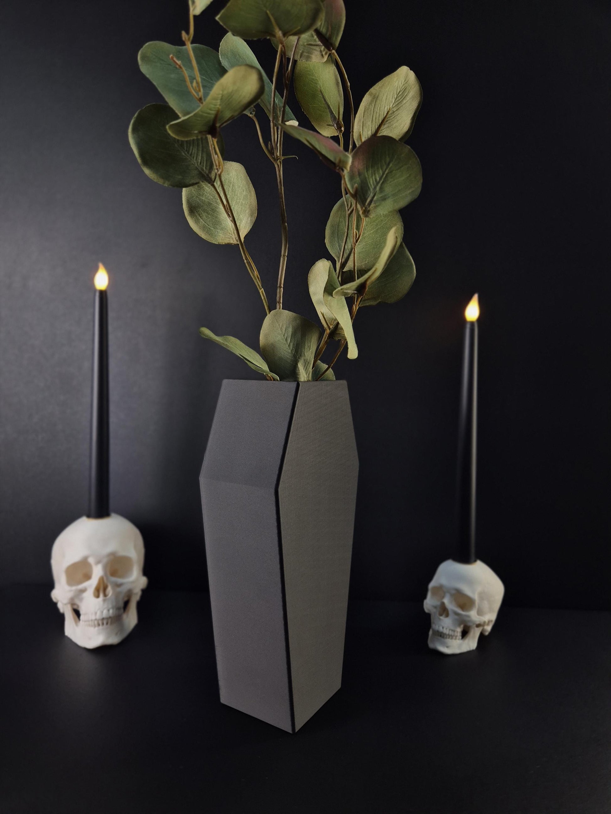 Coffin Vase for Dried Flowers – Gothic Black Vase, 3D Printed Witchy Home Decor, Halloween Centerpiece, Alternative Gothic Gift