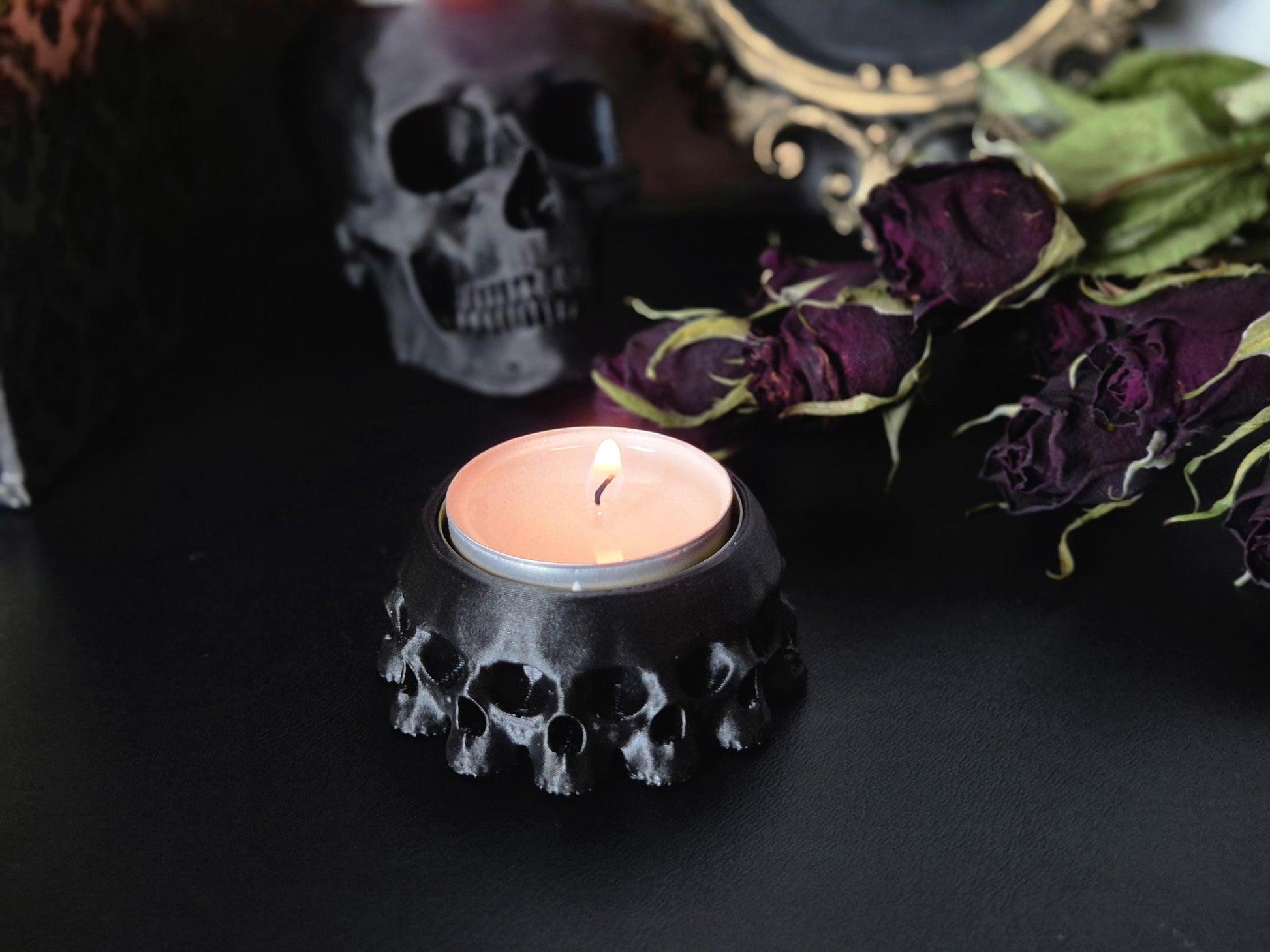 Gothic Tea Light Candle Holder "13 Skulls"