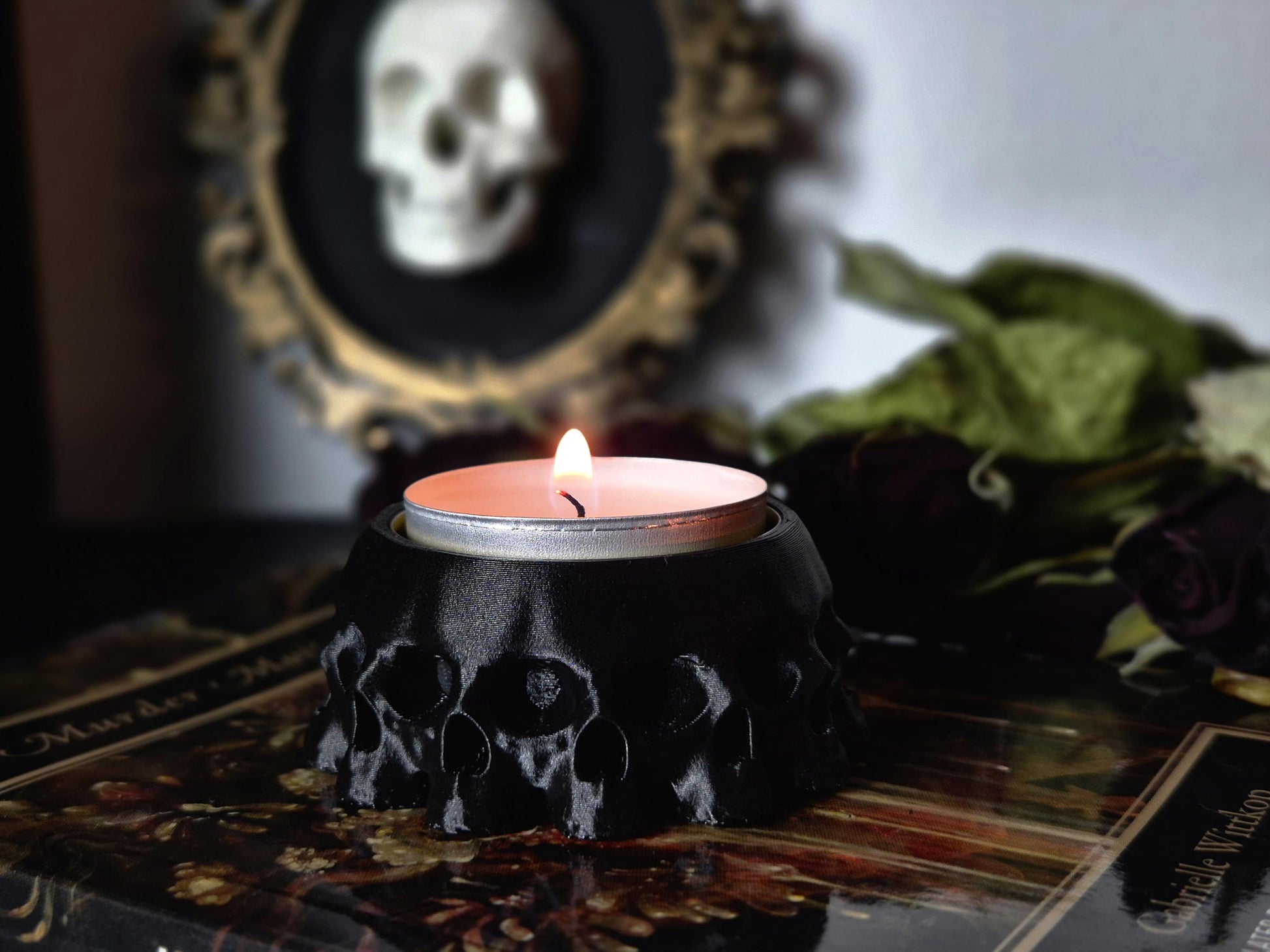 Gothic Tea Light Candle Holder "13 Skulls"