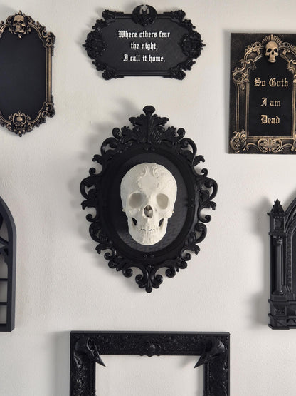 Gothic Victorian Frame "Dorian"