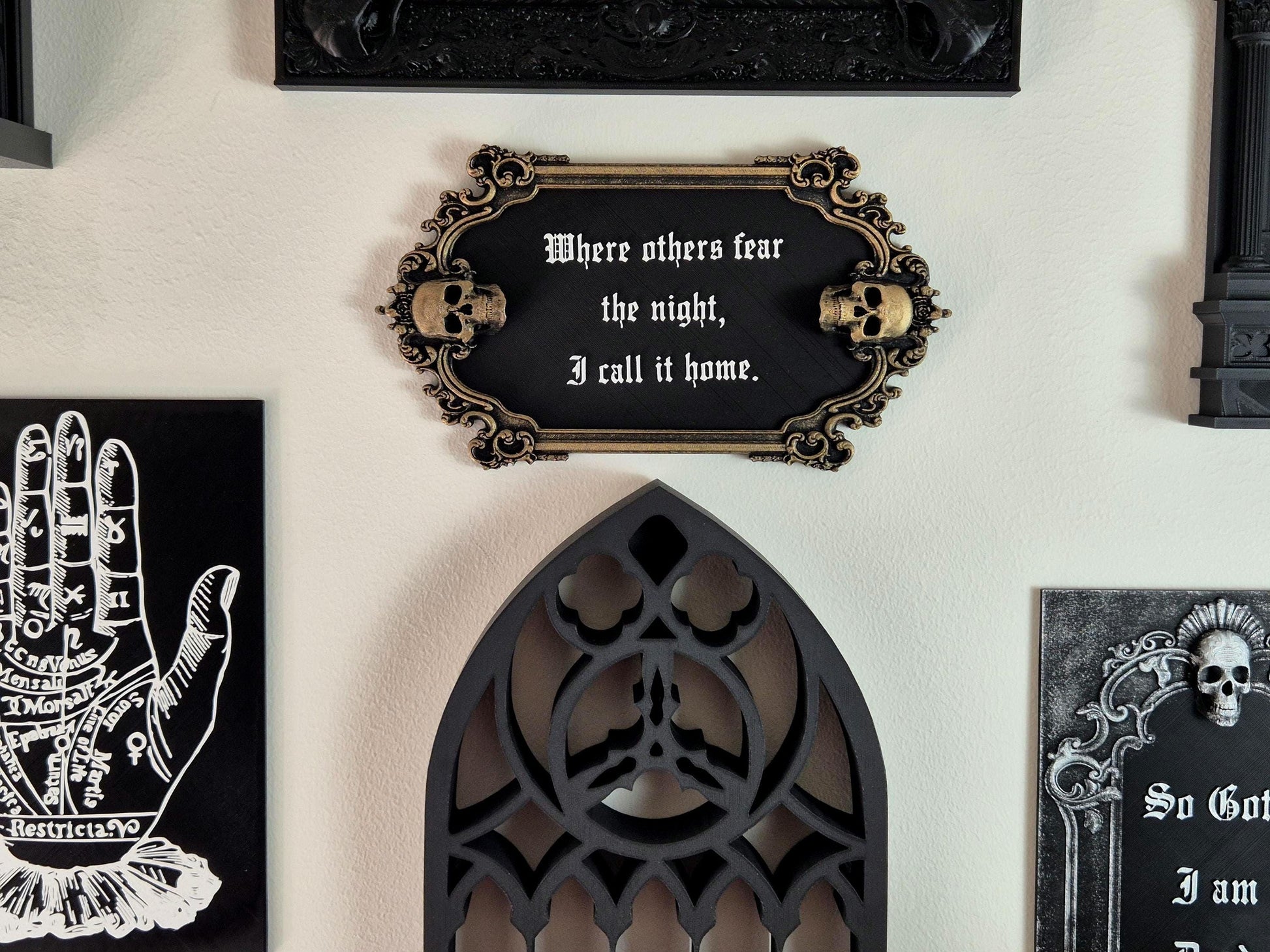 Vampire Wall Plaque “Gothic Home”