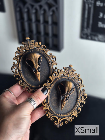 Gothic Victorian Raven Skull Frame "Gabriel"