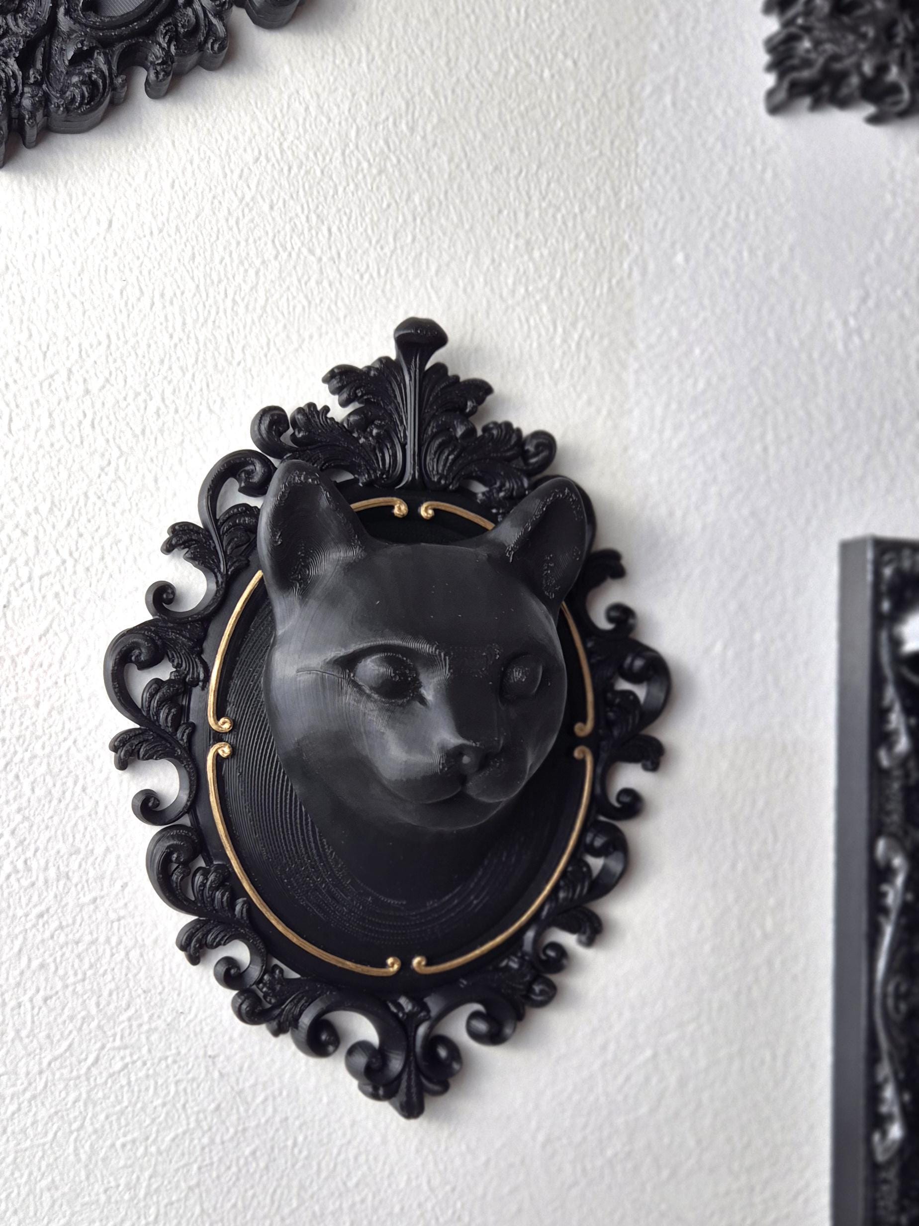 Victorian Cat Frame "Lucien"