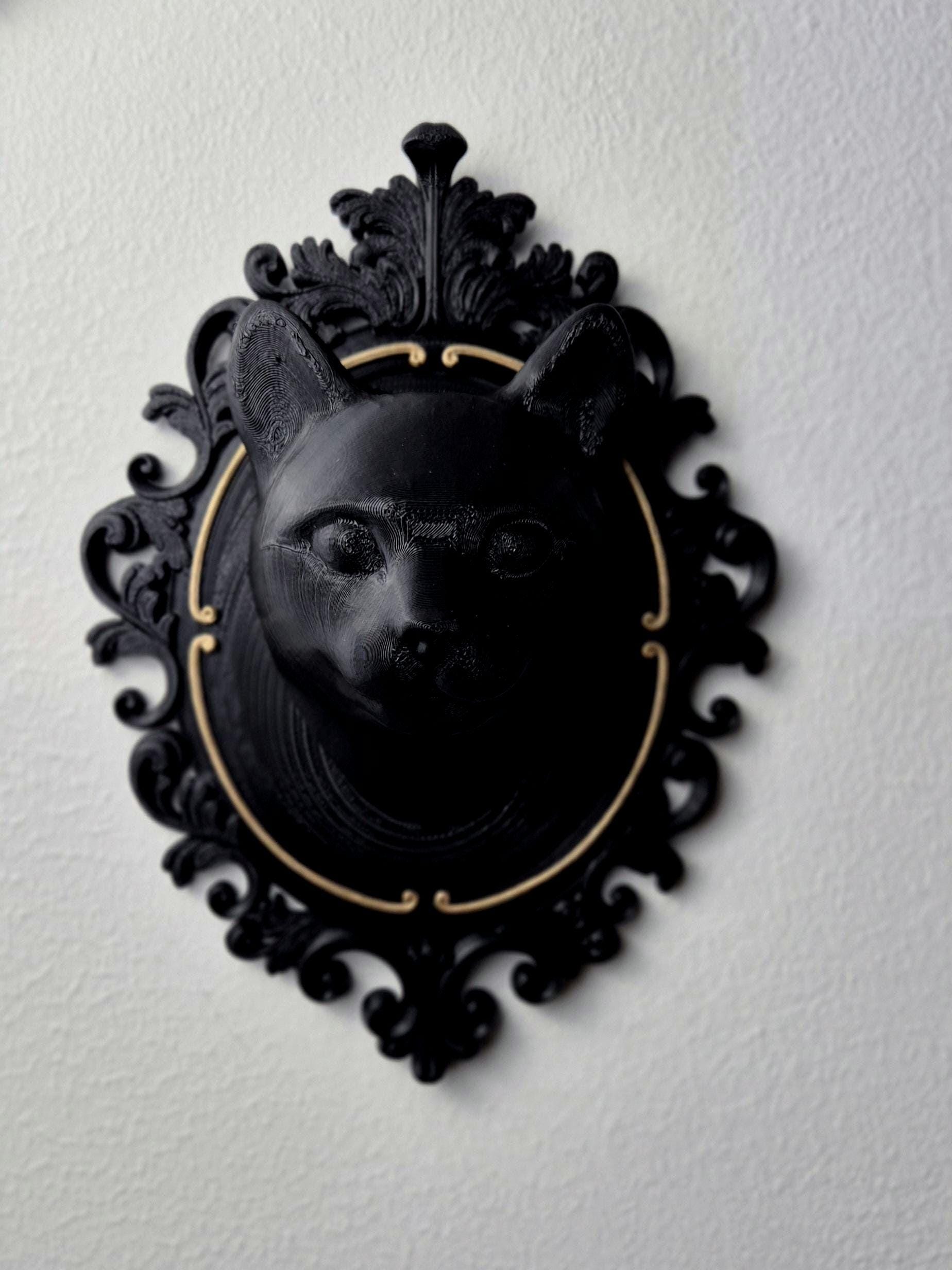 Victorian Cat Frame "Lucien"