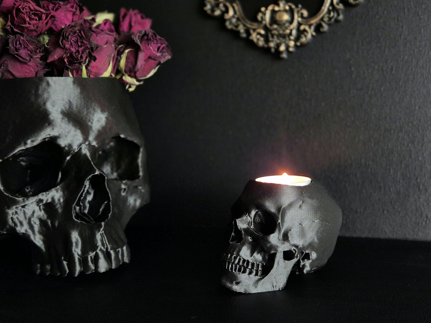 Skull Tealight Candle Holder "Nox"
