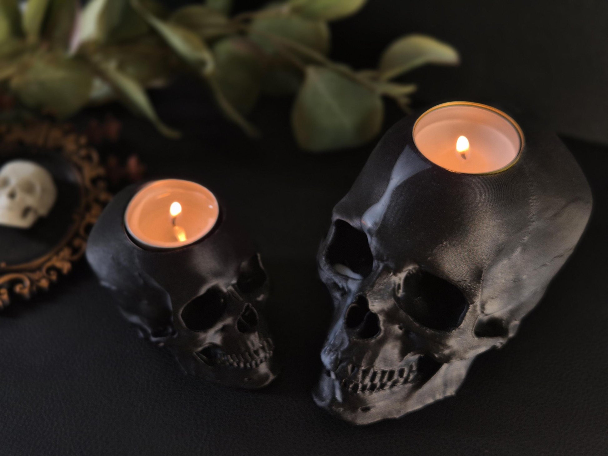 Skull Tealight Candle Holder "Nox"