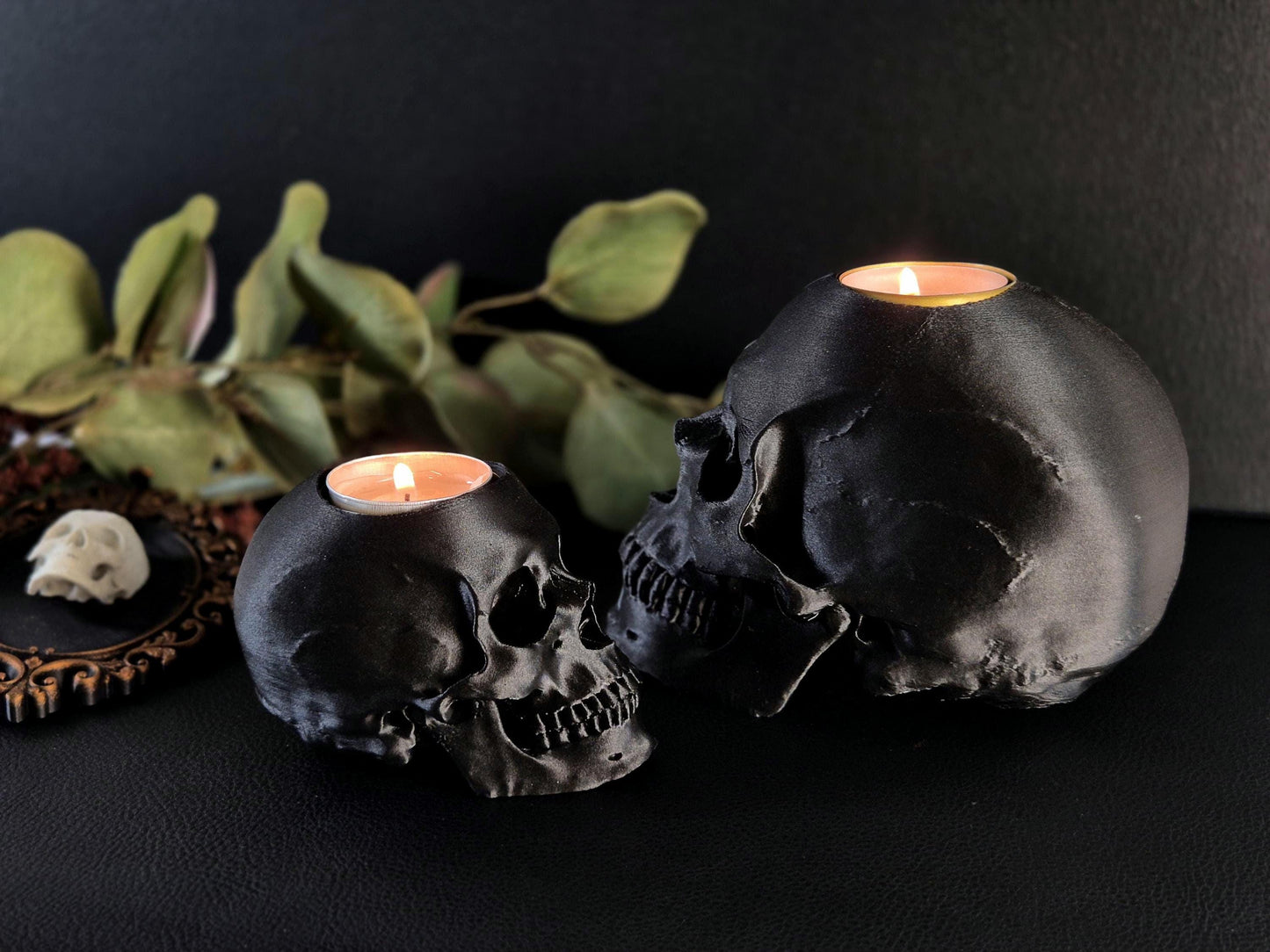 Skull Tealight Candle Holder "Nox"