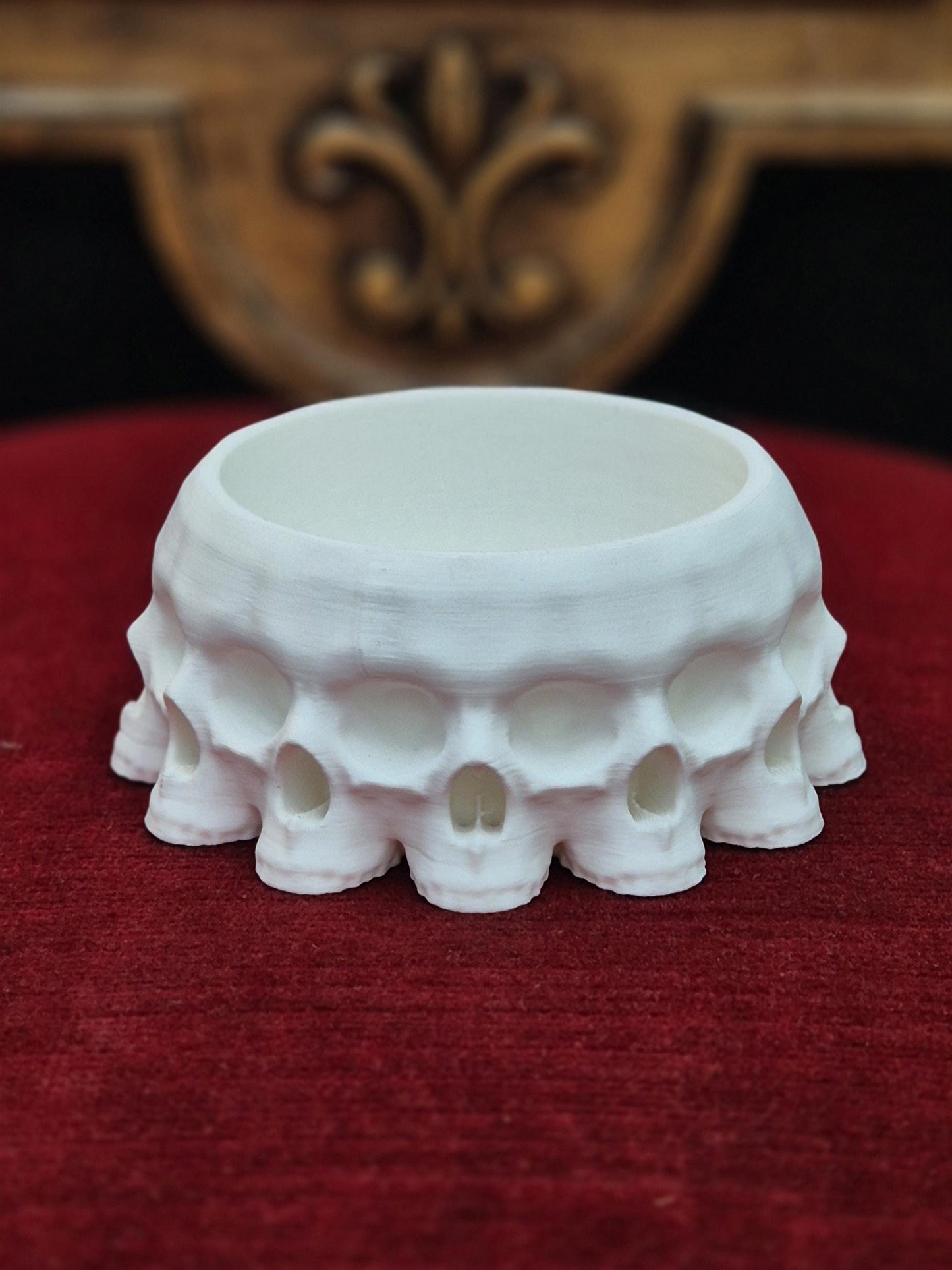 Gothic Bowl "13 Skulls"