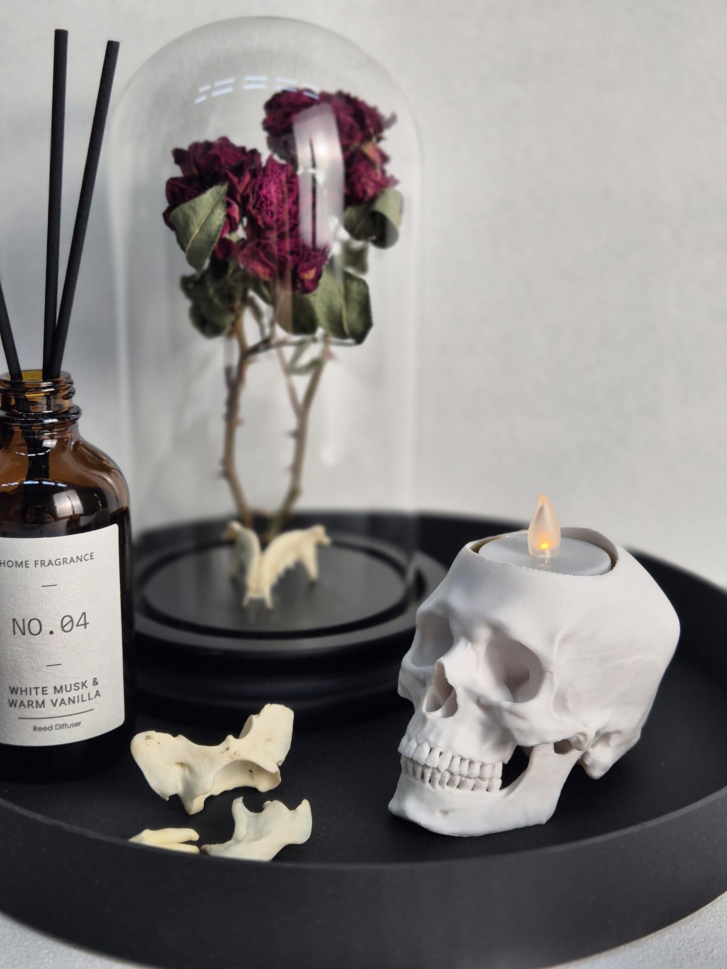 Skull Tealight Candle Holder "Nox"