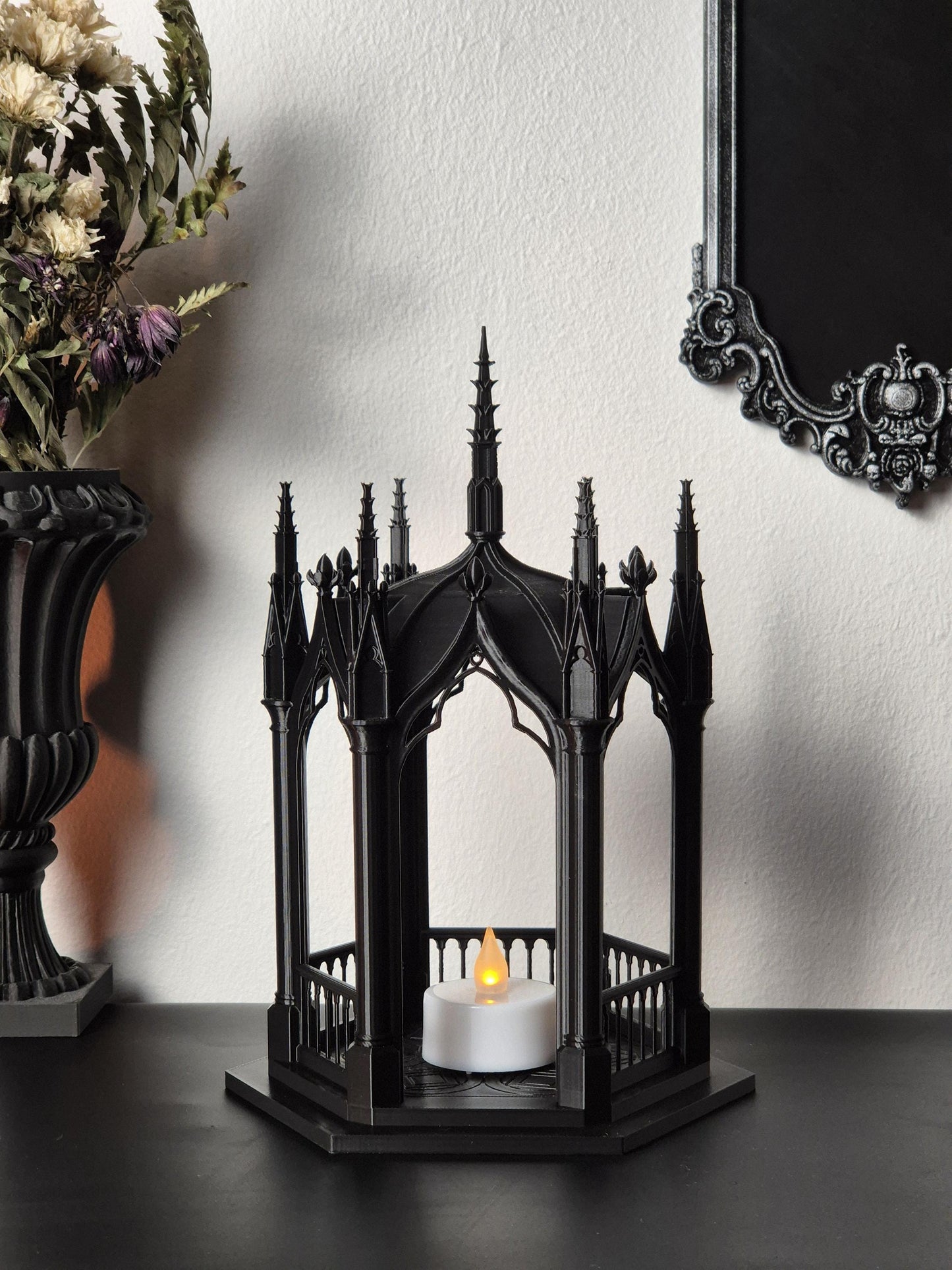 Gothic Tealight Holder "Tristessa"