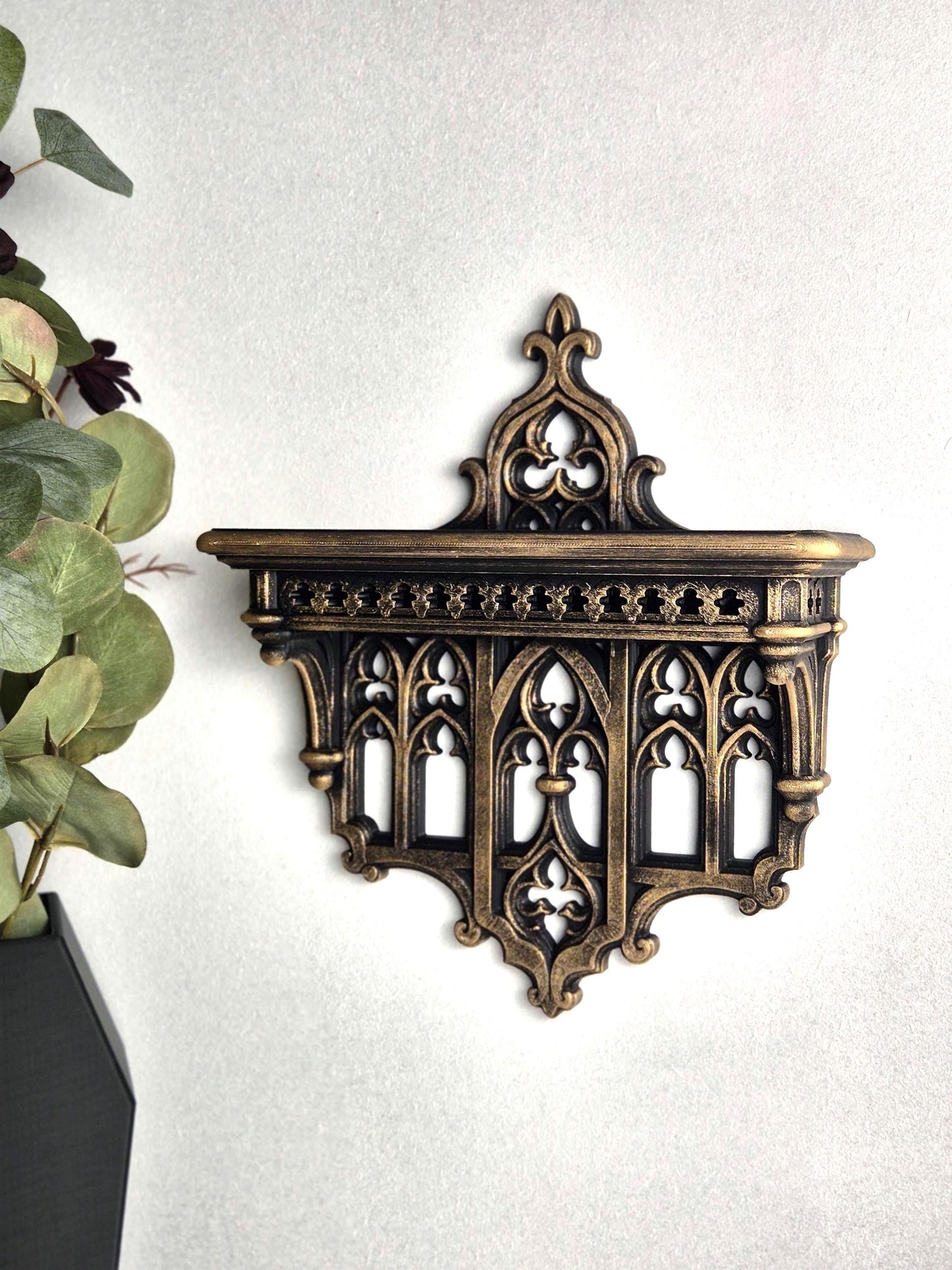 Elegant Victorian Wall Shelf