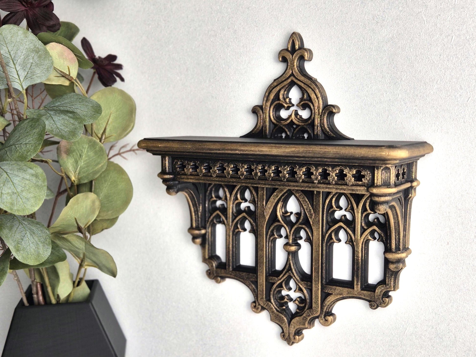 Elegant Victorian Wall Shelf