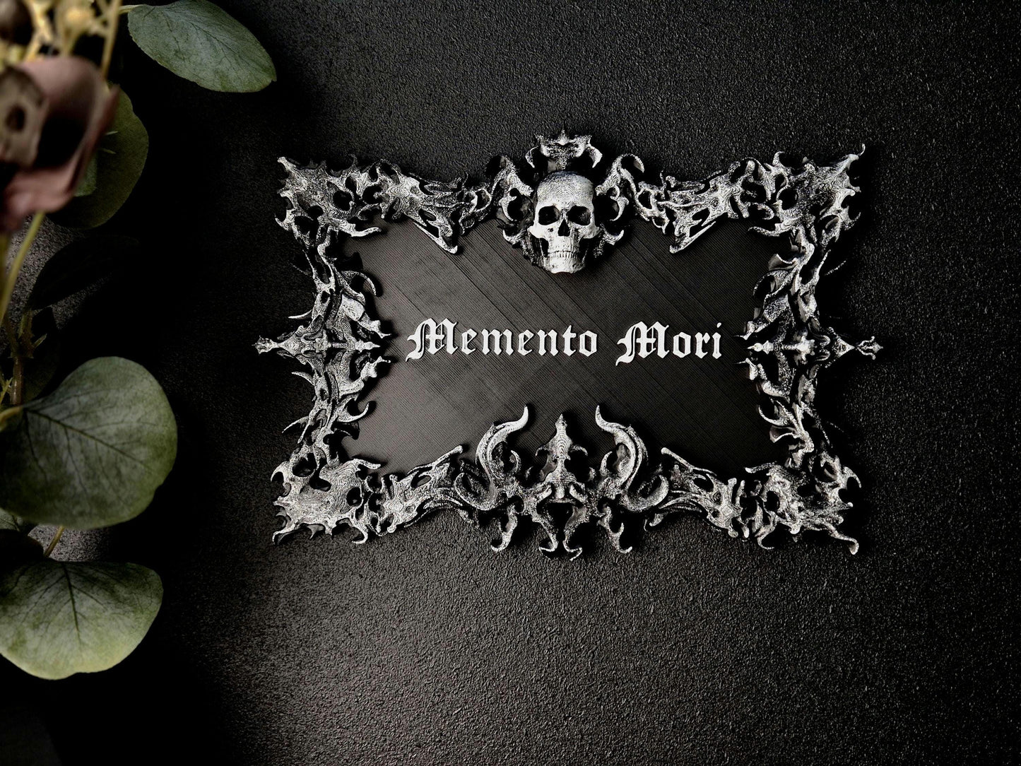 Gothic Wall Sign "Memento Mori"