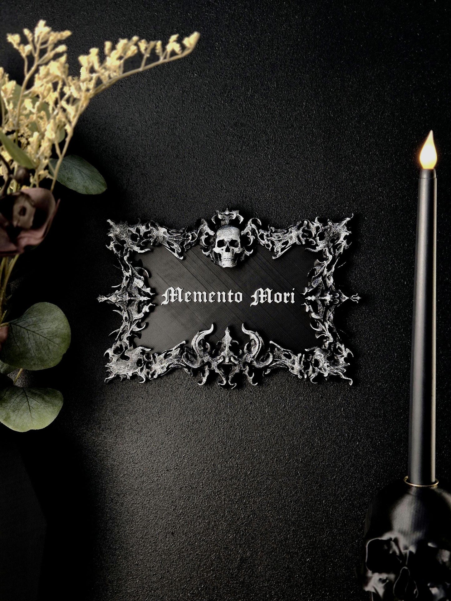 Gothic Wall Sign "Memento Mori"
