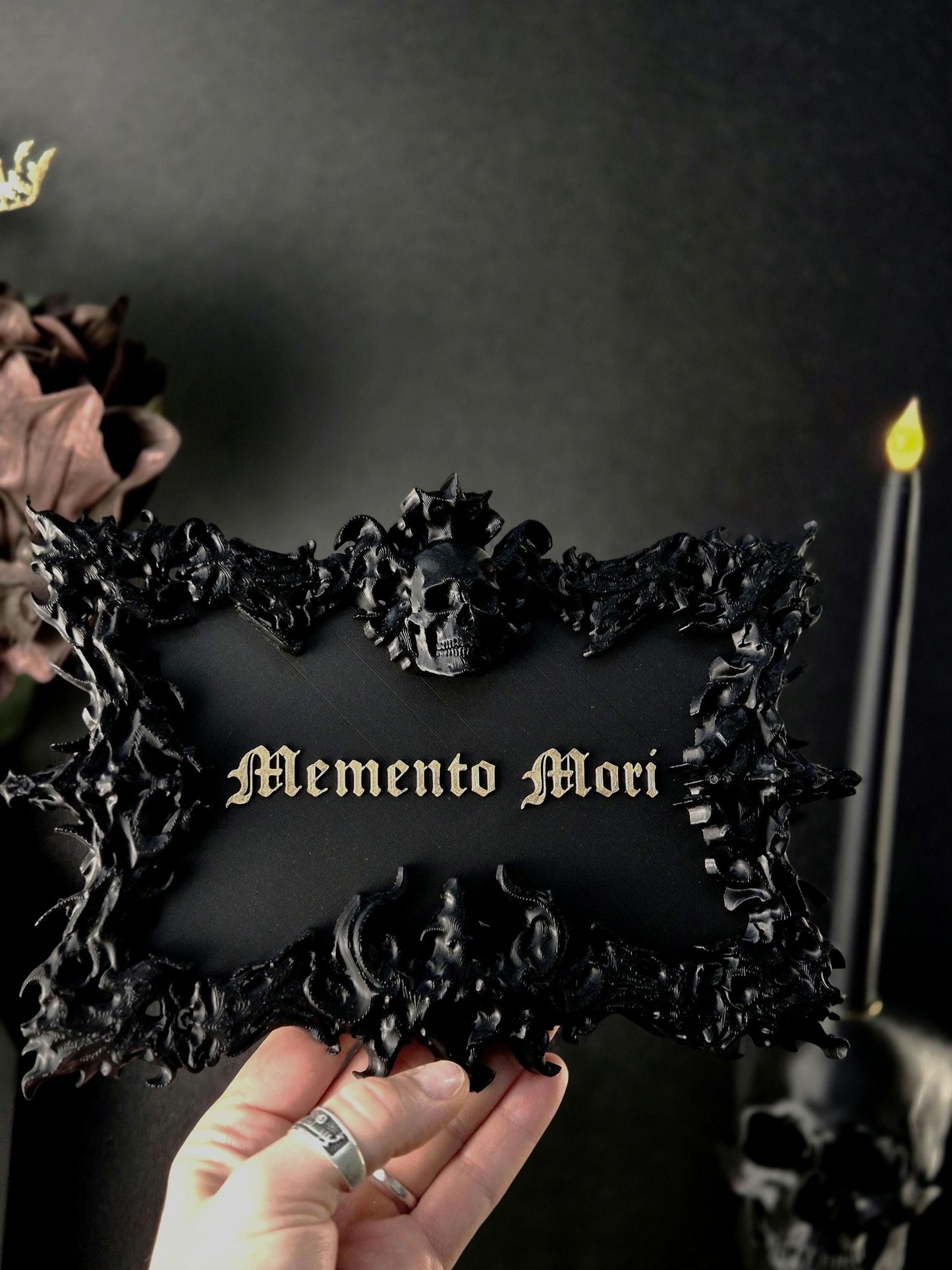 Gothic Wall Sign "Memento Mori"