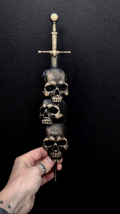 Gothic Skull Sword Wall Decor, 3D Printed Dark Fantasy Dagger Ornament, Black Skull Wall Hanging, Gothic Home Decor, Gothic Gallery Wall