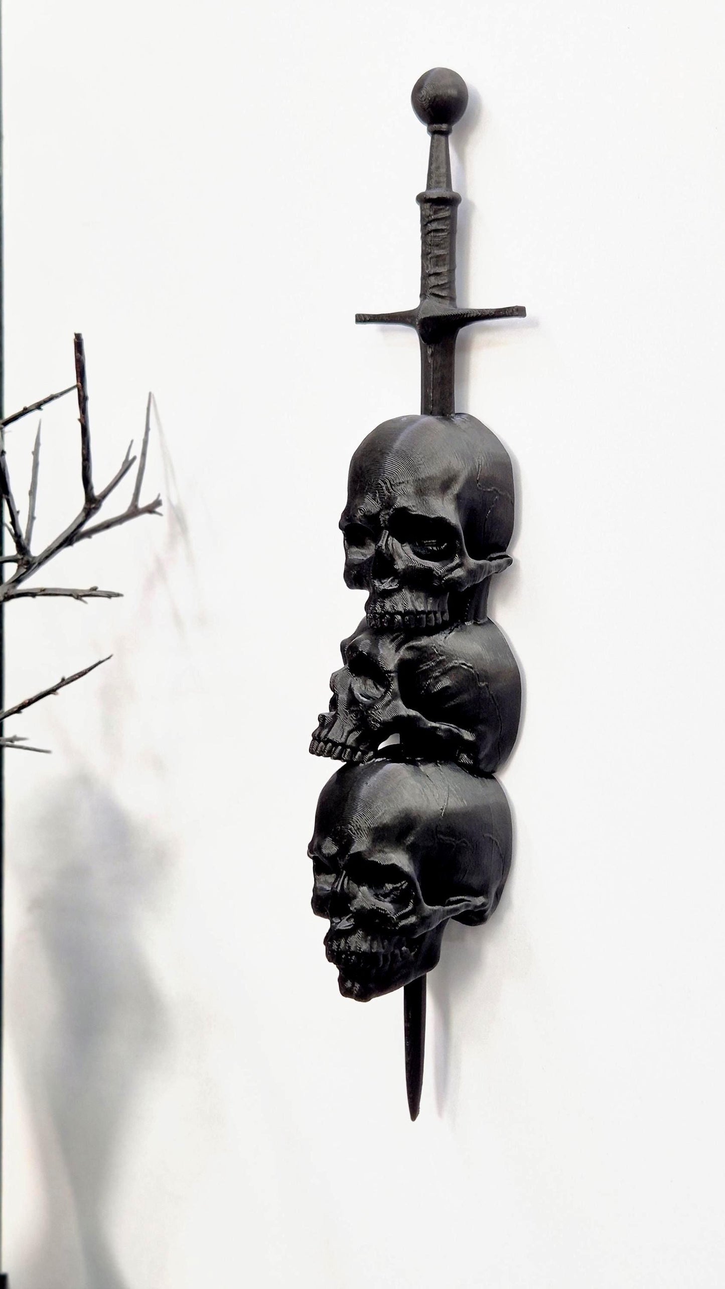 Gothic Skull Sword Wall Decor, 3D Printed Dark Fantasy Dagger Ornament, Black Skull Wall Hanging, Gothic Home Decor, Gothic Gallery Wall