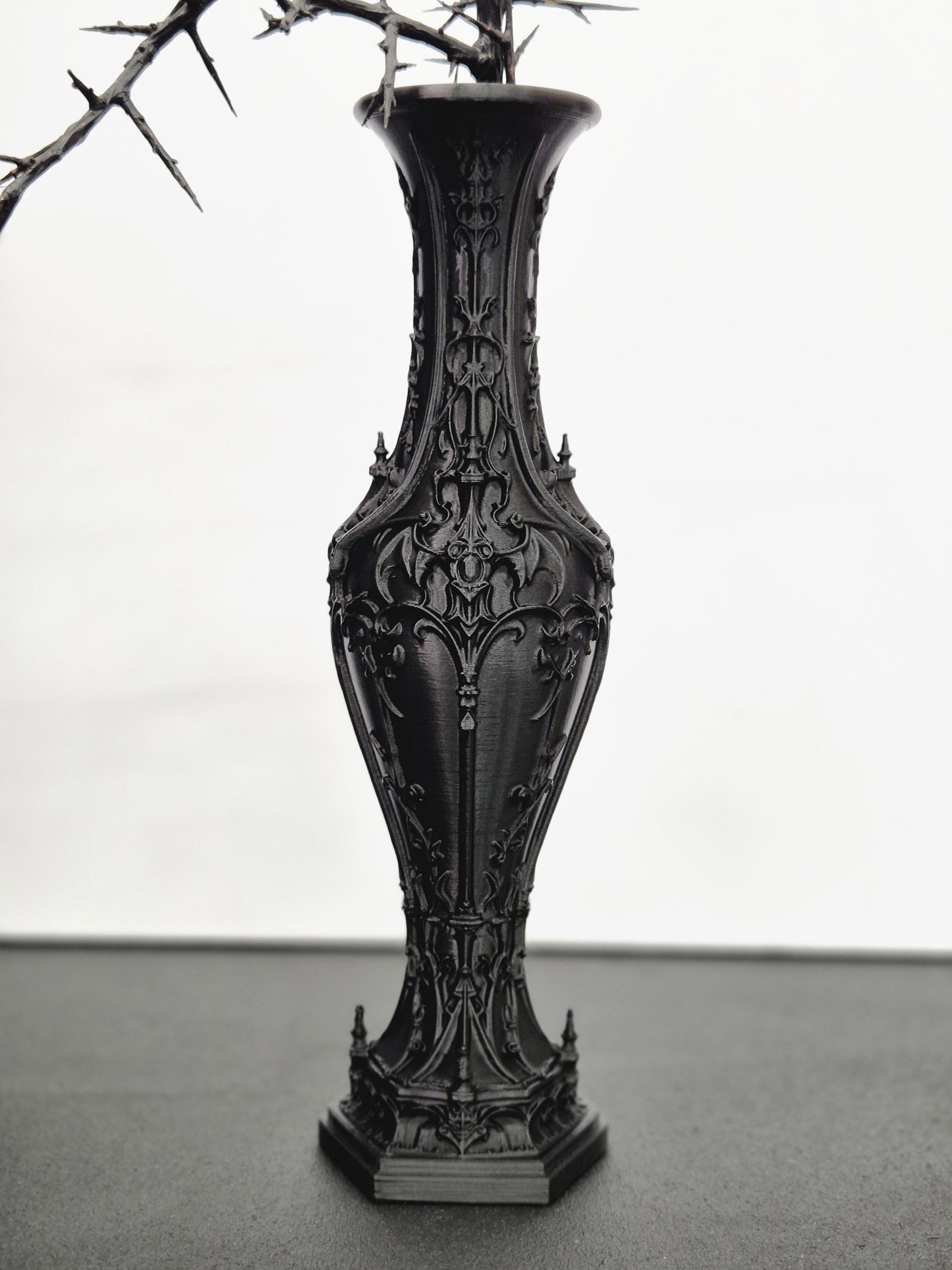 Gothic Vampire Vase – 3D Printed Victorian Vase for Dried Flowers, Gothic Home Decor, Dark Romantic Shelf Decor, Gothic Gift