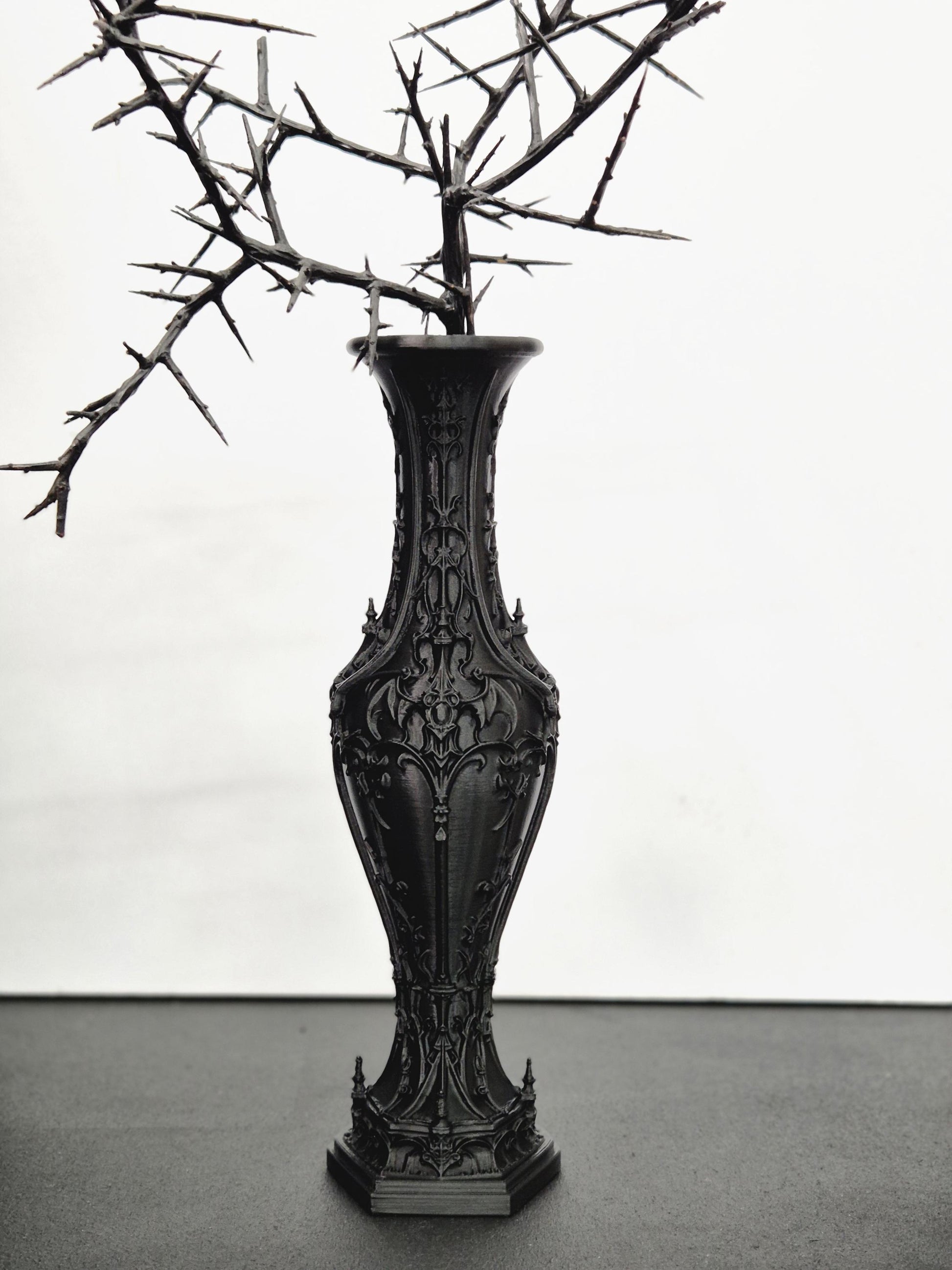 Gothic Vampire Vase – 3D Printed Victorian Vase for Dried Flowers, Gothic Home Decor, Dark Romantic Shelf Decor, Gothic Gift