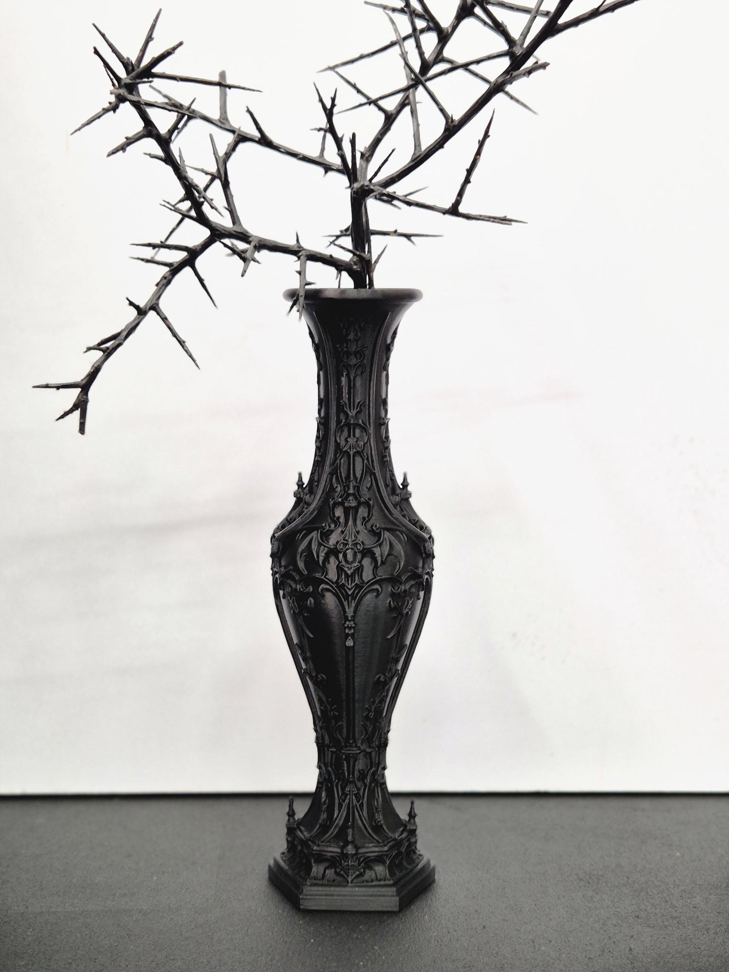 Gothic Vampire Vase – 3D Printed Victorian Vase for Dried Flowers, Gothic Home Decor, Dark Romantic Shelf Decor, Gothic Gift