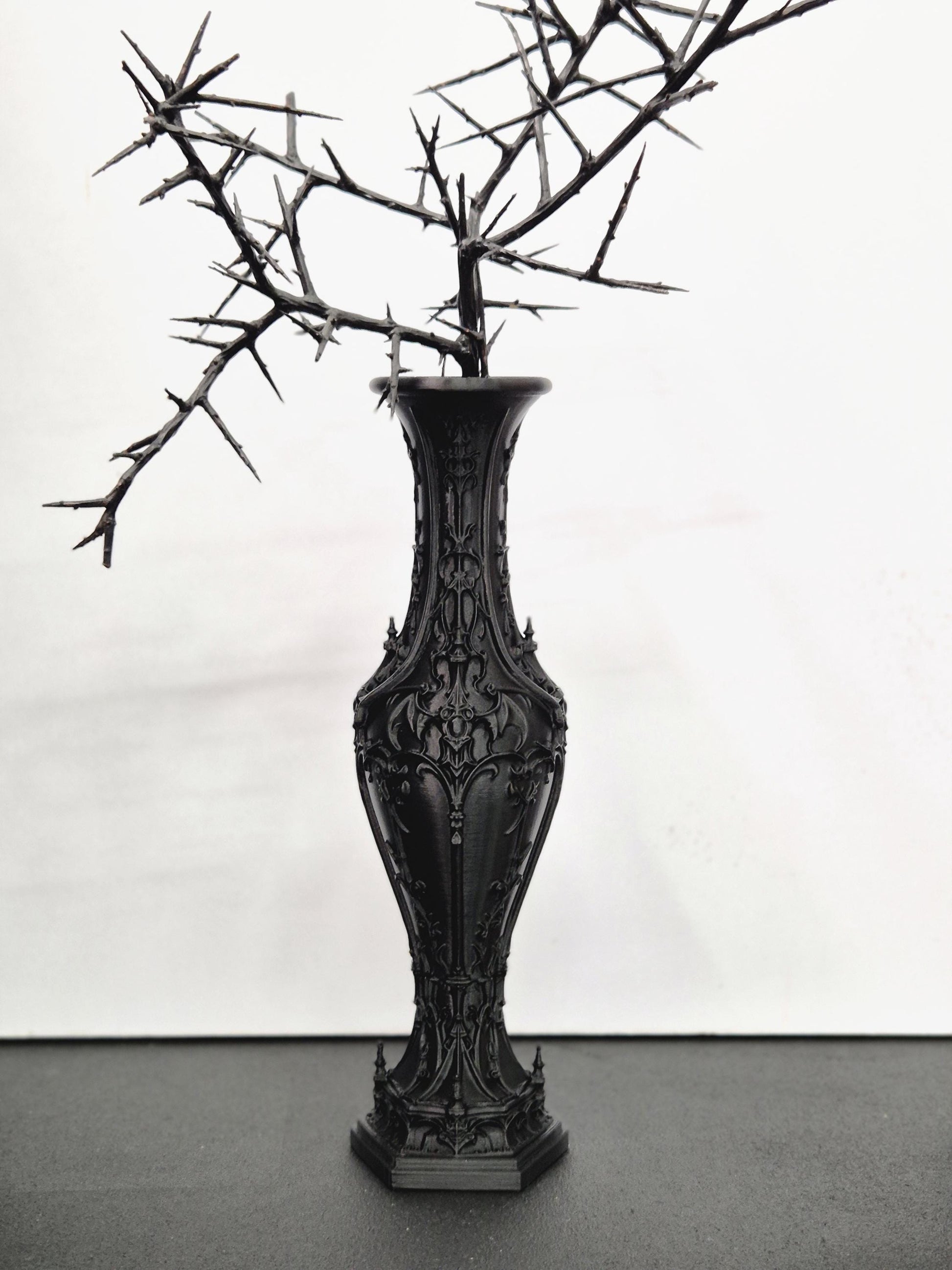 Gothic Vampire Vase – 3D Printed Victorian Vase for Dried Flowers, Gothic Home Decor, Dark Romantic Shelf Decor, Gothic Gift