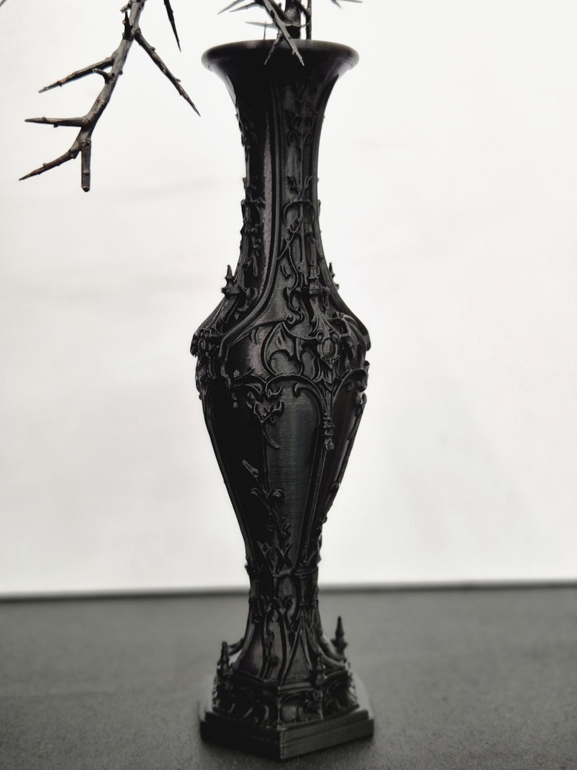 Gothic Vampire Vase – 3D Printed Victorian Vase for Dried Flowers, Gothic Home Decor, Dark Romantic Shelf Decor, Gothic Gift